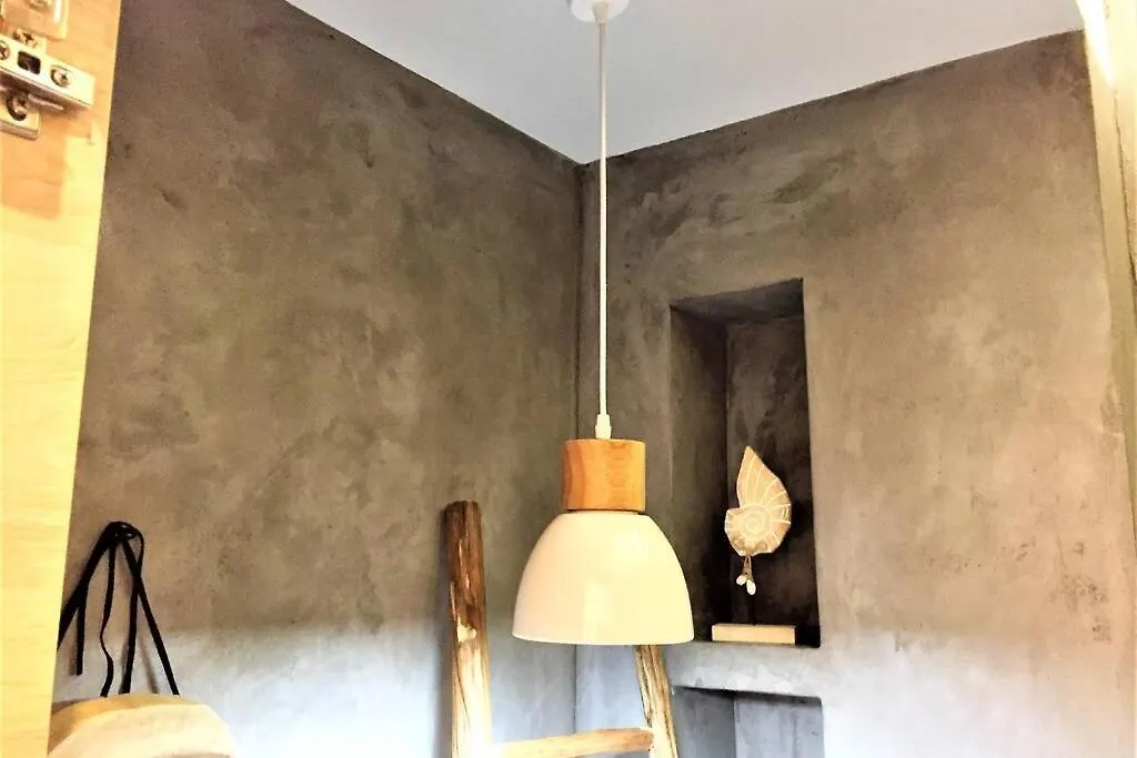 Appartement Cosy Industrial Style Little Home Just 5Minutes From Waterfront Thessaloniki Griekenland